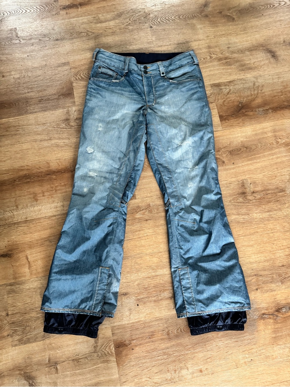 Like new! BURTON “ THE JEAN” GORE-TEX Snowboard Pants, Size M women’s